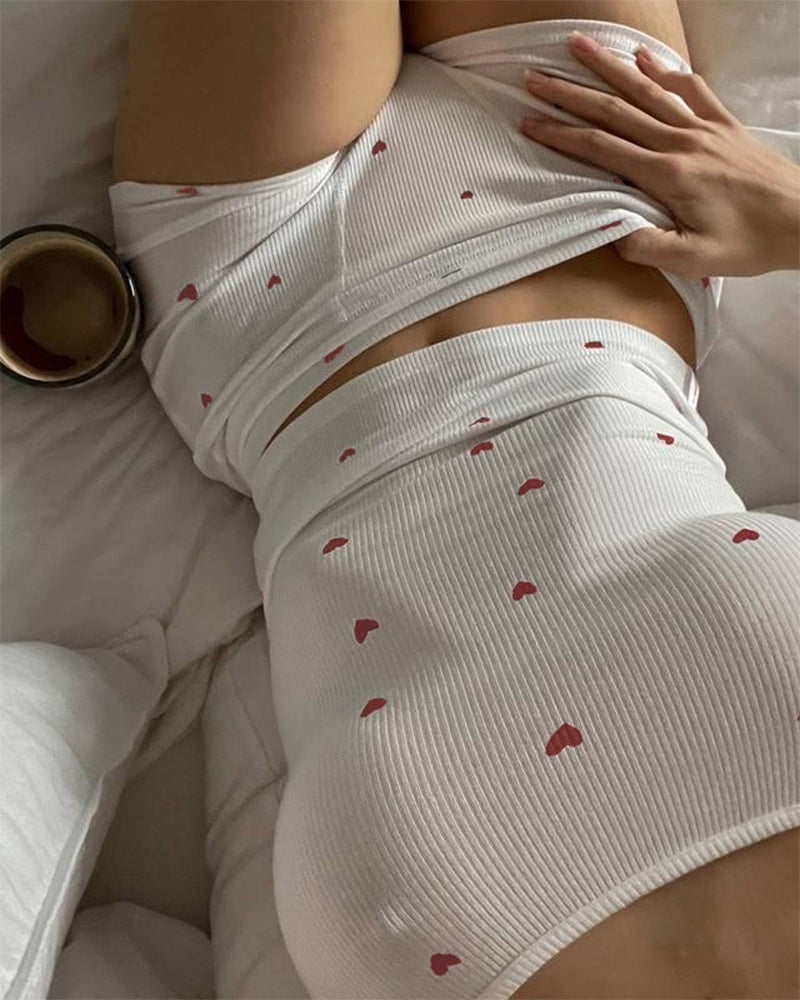 2 Pieces Outfit U-Neck Adjustable Spaghetti Straps Cami Top and Elastic Waist Shorts Set Slim Fit Allover Heart Print Knit Pajamas Set
