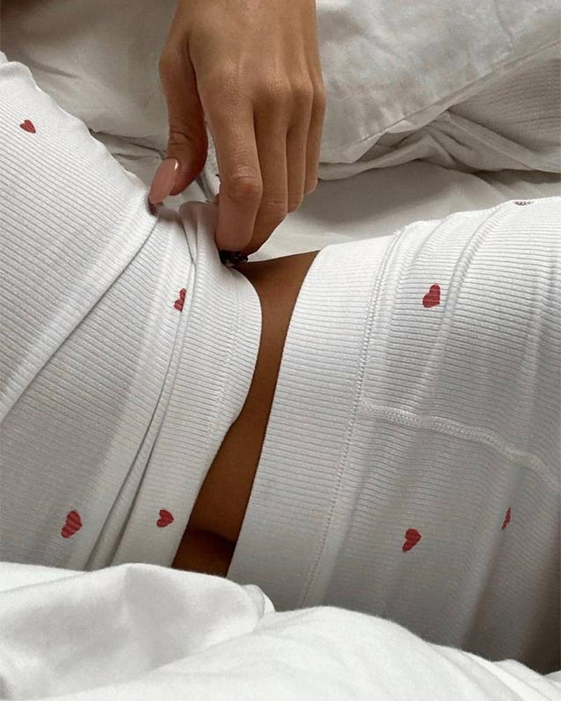 2 Pieces Outfit U-Neck Adjustable Spaghetti Straps Cami Top and Elastic Waist Shorts Set Slim Fit Allover Heart Print Knit Pajamas Set