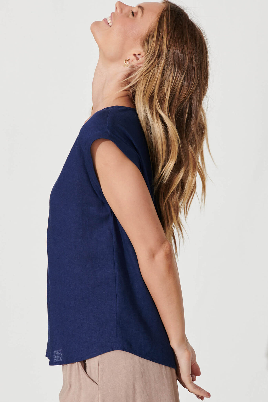 Rejina Top In Navy Linen Blend