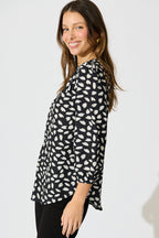 Viviani Zip Top in Black and White Leaf