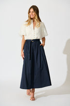 Soft Horizon Top in White Floral Broderie