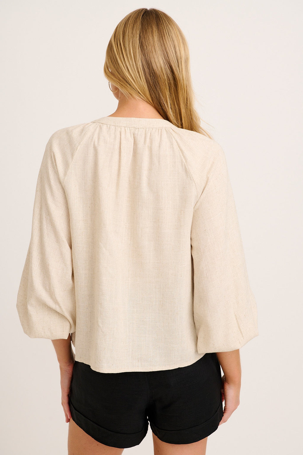 Island Whisperer Top in Oatmeal Linen Blend