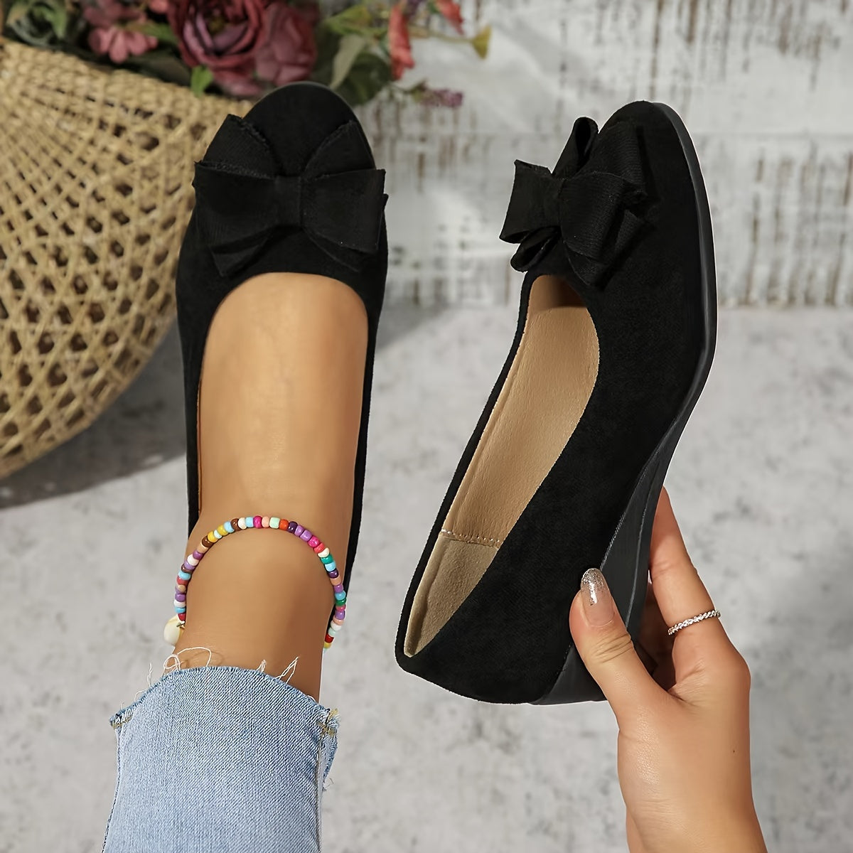 Black / 12