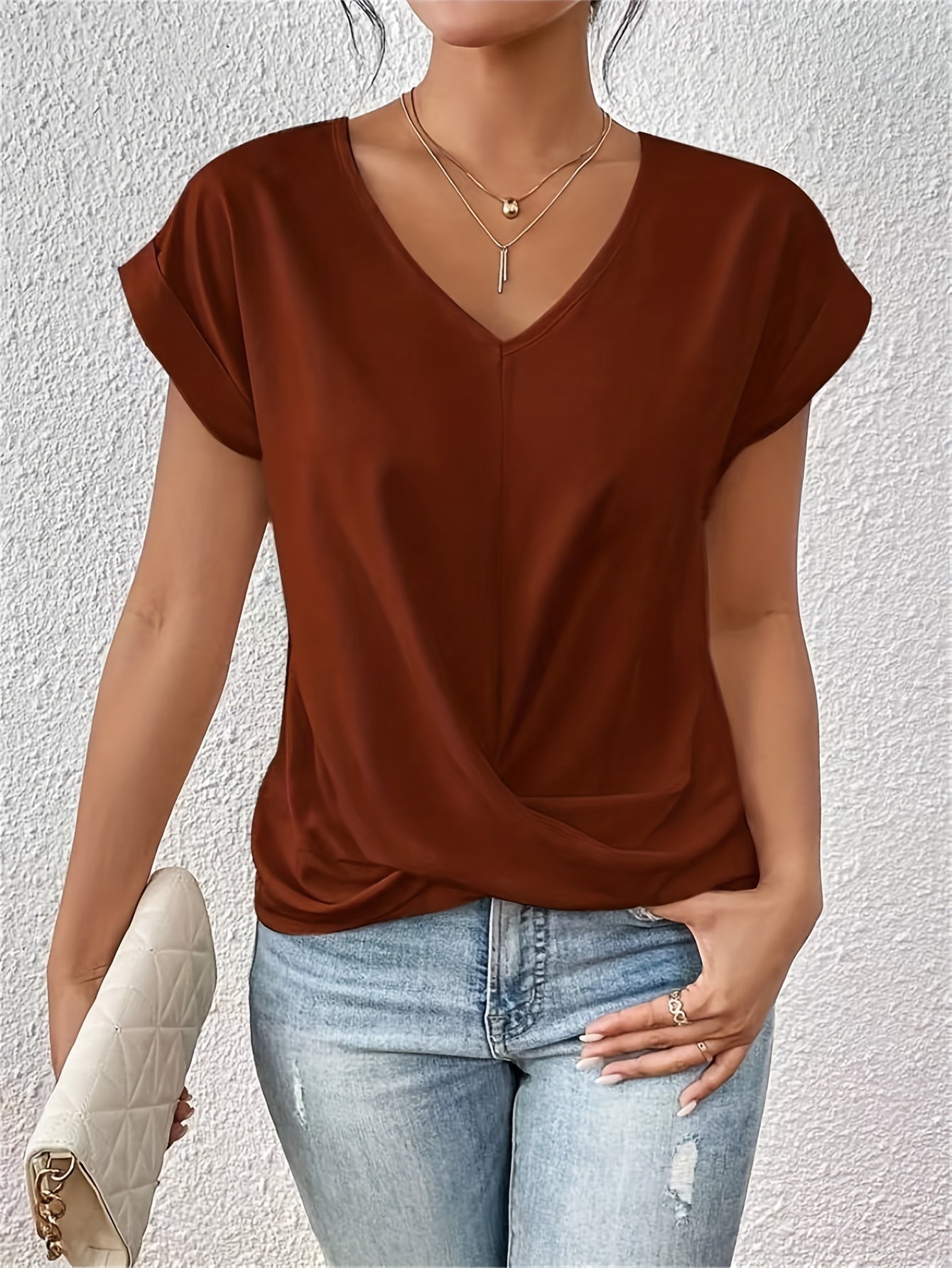 Zoe – Sweetheart Neckline Casual T-Shirt