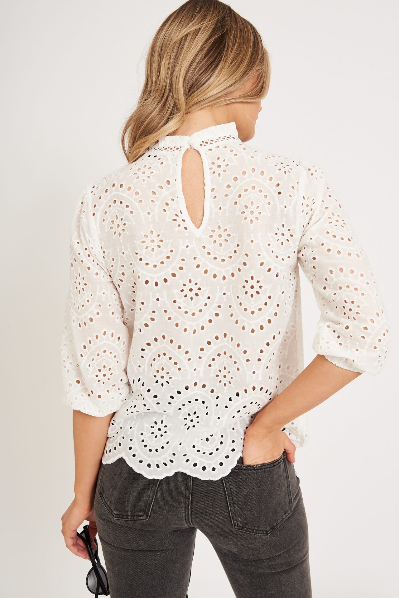 Donia Top In White Embroidery